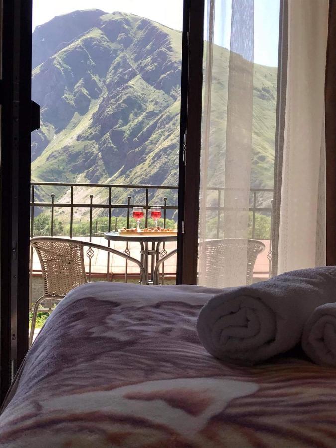 Crystal Kazbegi Hotel Exterior foto